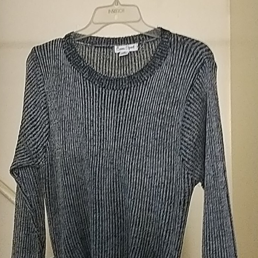 2 piece sweater skirt suit